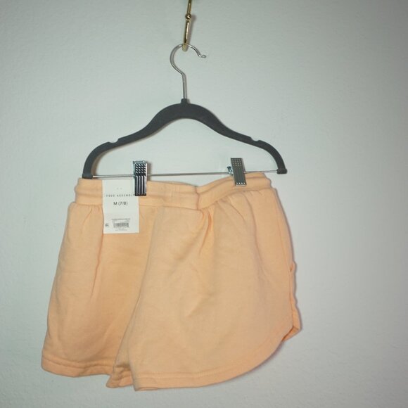 Free Assembly Fleece Poncho & Shorts - Picture 8 of 14